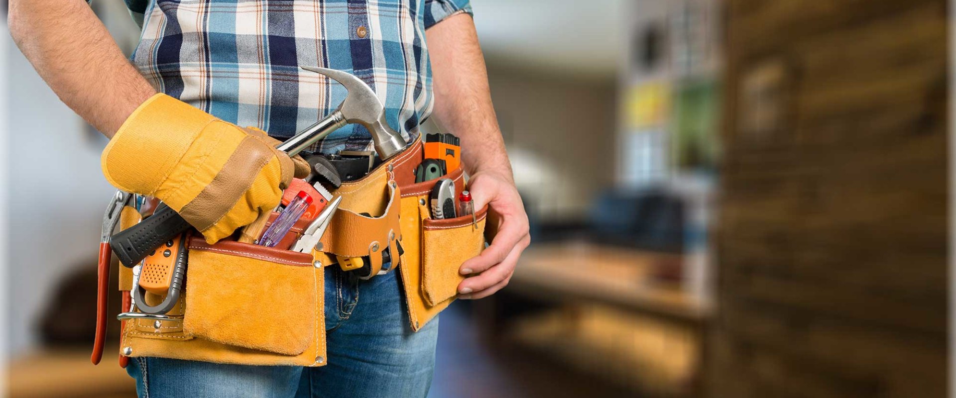 Avoiding Costly Mistakes: The Benefits of Hiring a Skilled Handyman